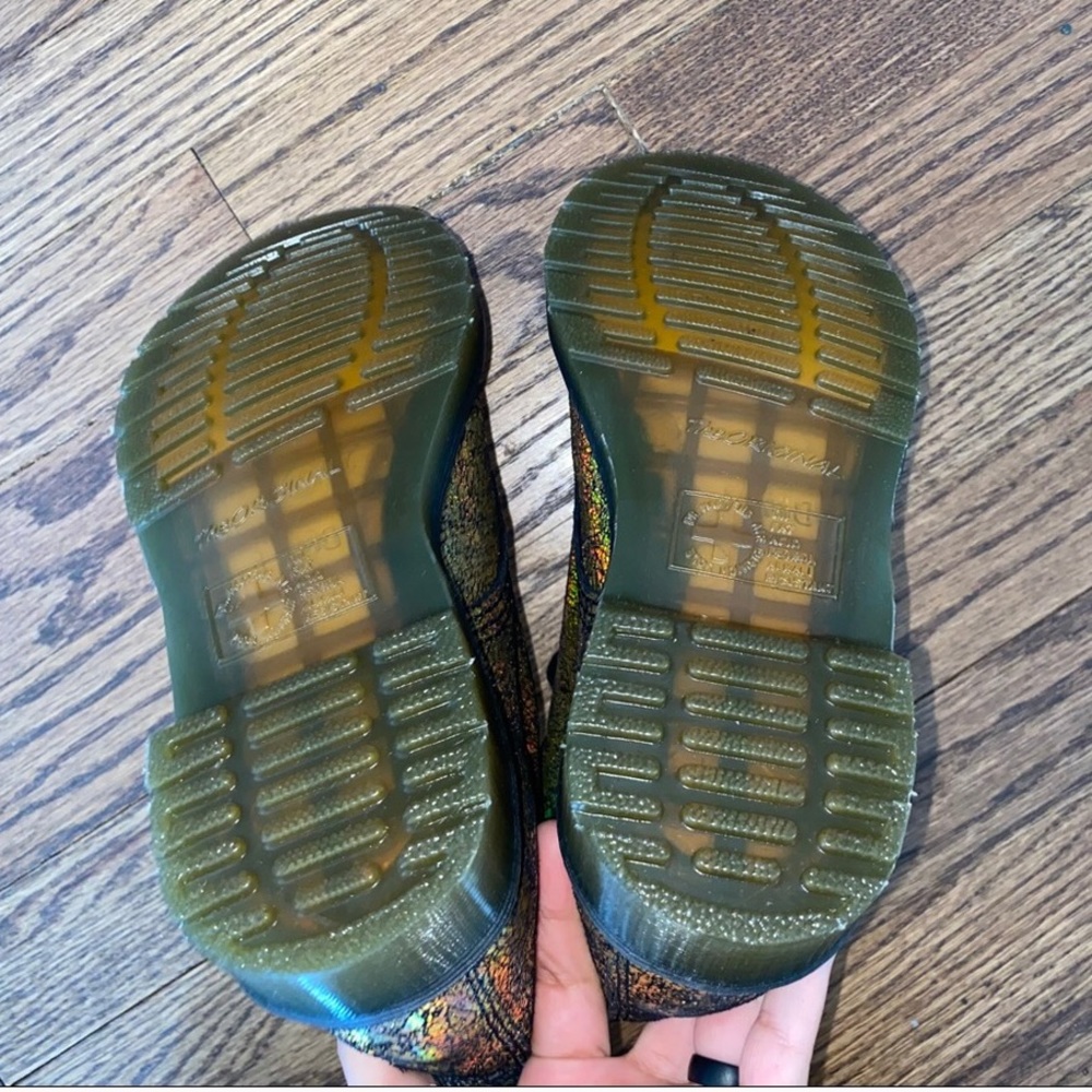 Dr. Martens Pascal Boots Iridescent Mermaid Scales - Picture 6 of 7